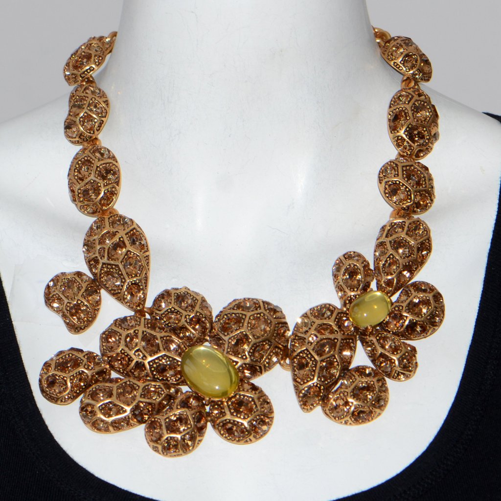 Vintage Oscar De La Renta Crystal & Resin Bold Flower Necklace